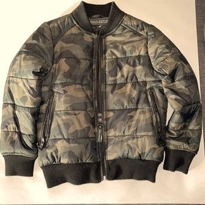 Kids camo zip up puffer jacket
